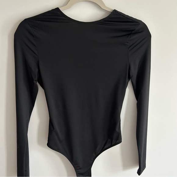 Princess Polly Gatewood Long Sleeve Bodysuit black (size 2) - Picture 2 of 5